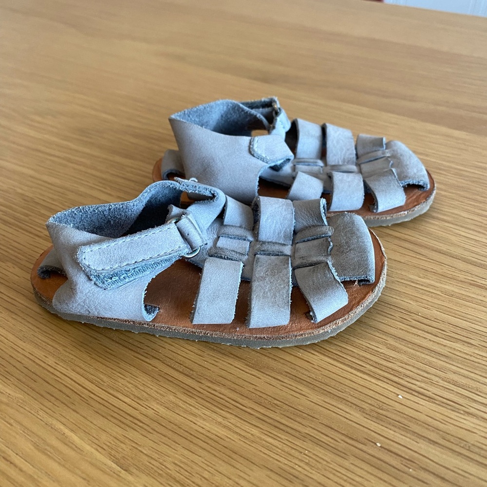 Zara Kids Sandals size 18 / 3us